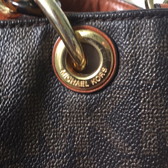 Handbag - Picture 3 of 8